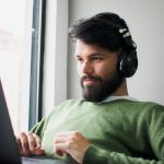 Dlaczego słuchawki bezprzewodowe przerywają? 5 słuchawki przerywają